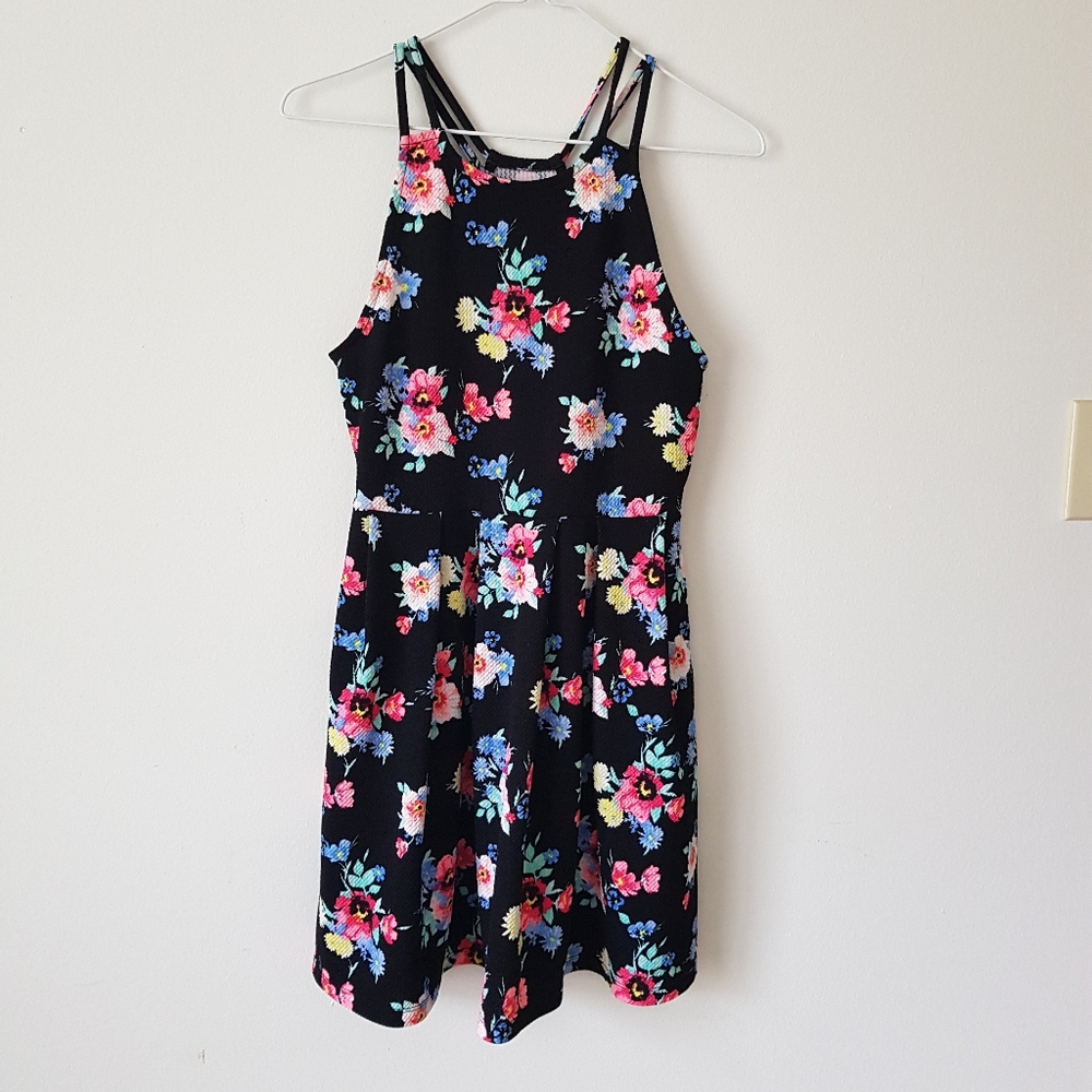 2/10$ Black and pink Flower mini dress sleeveless